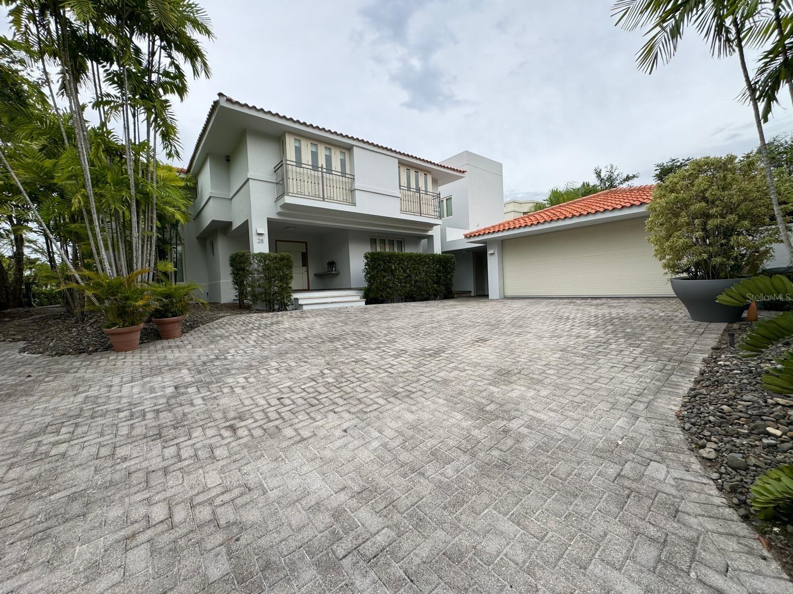 28 DORADO BEACH EAST