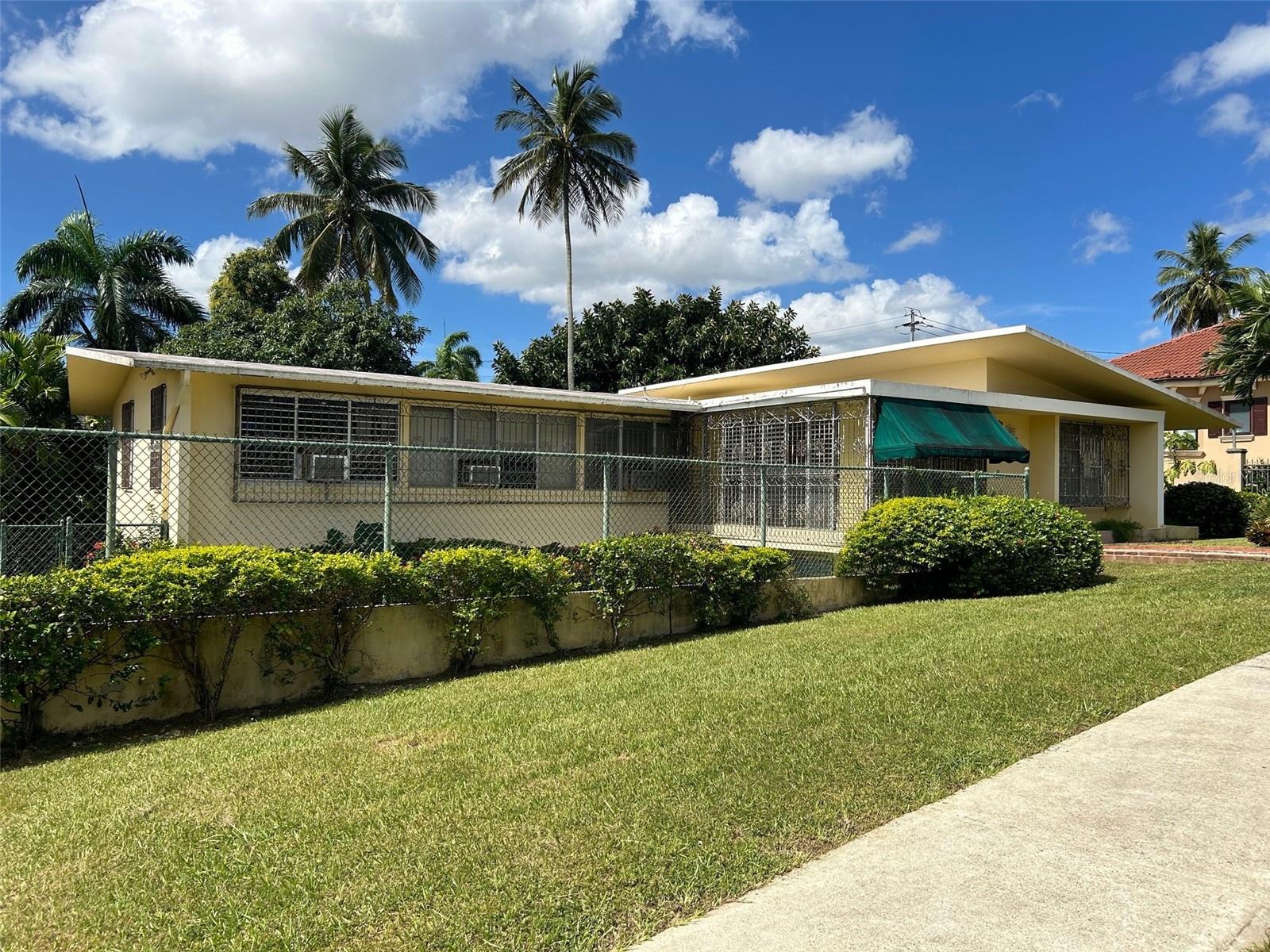 URB GARDEN HILLS TERRACE ST. #L4