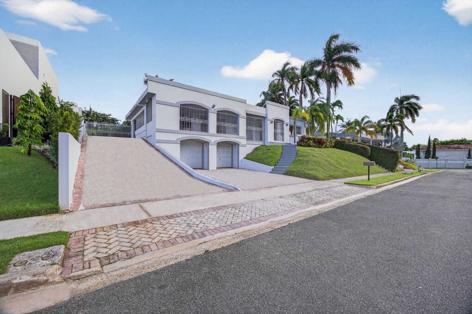 F2 CALLE FOREST HILL