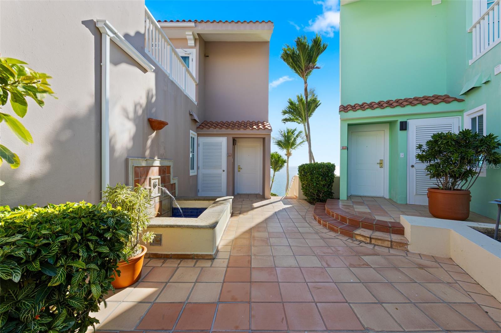 100 EL CONQUISTADOR AVE #5021-22