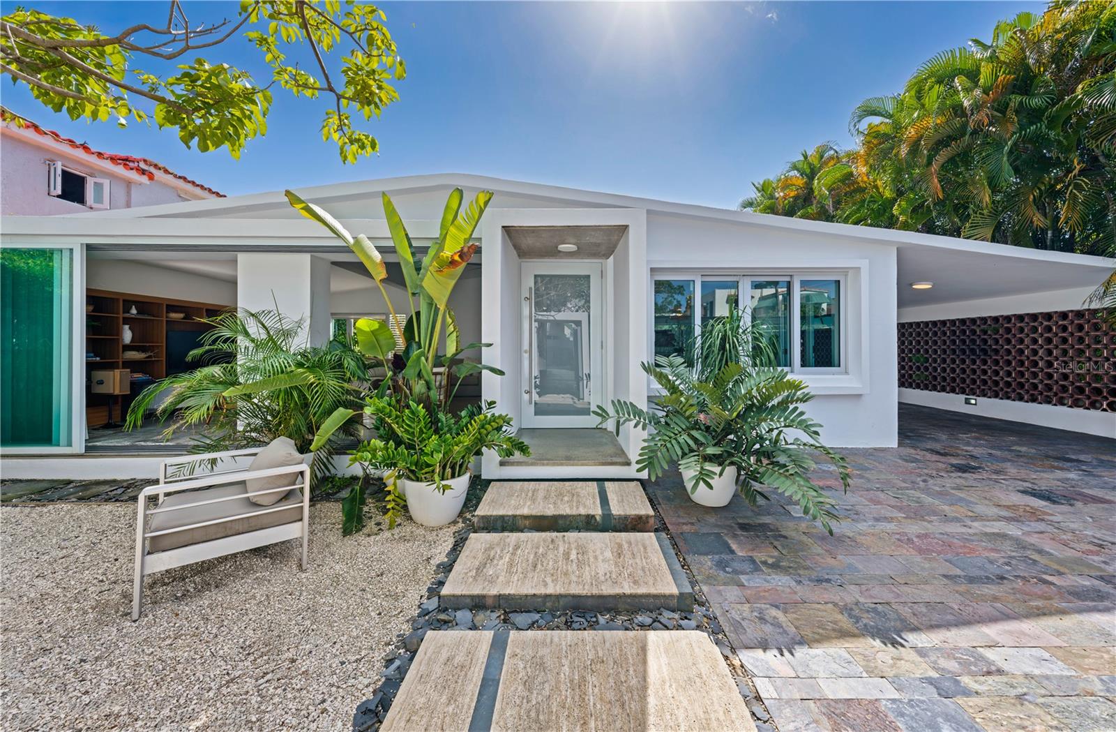 2164 TENIENTE LAVERGNE ST