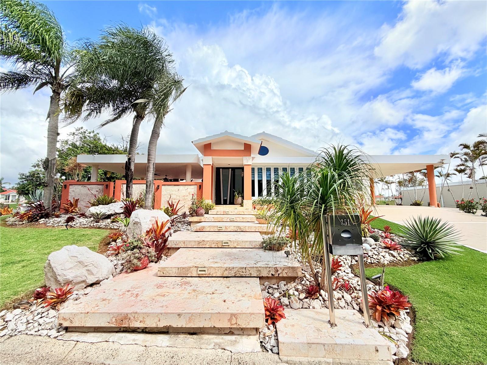 351 CAMINO DEL PRADO