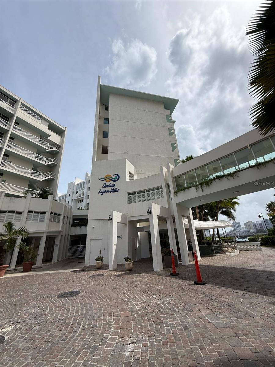 1 CONDADO LAGOON #319