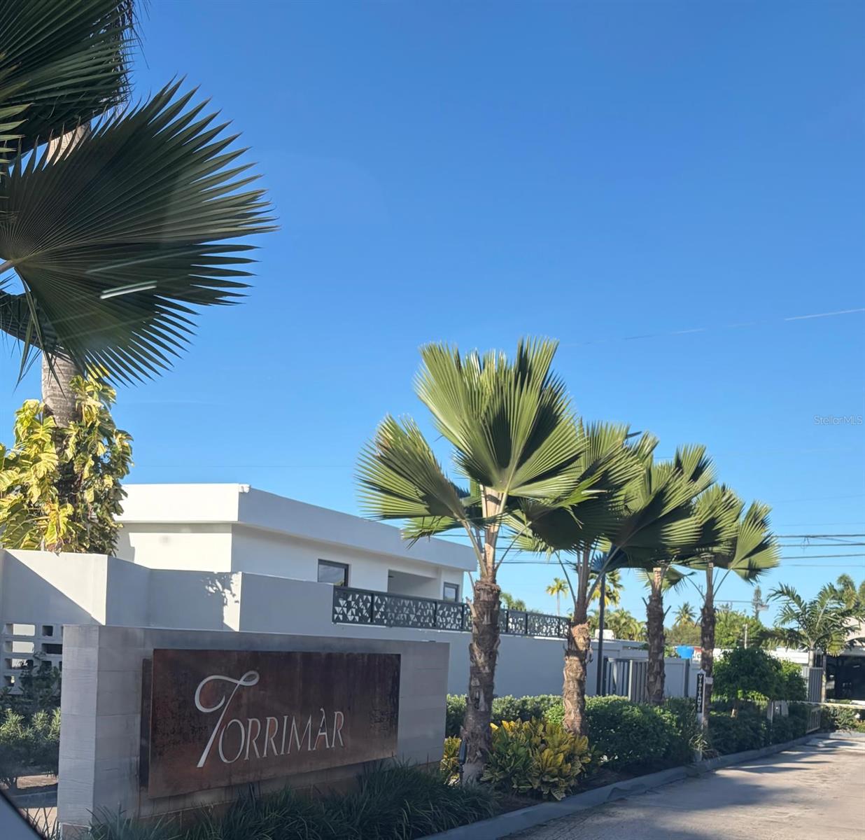 M32 HILLDRIVE N URBANIZACION TORRIMAR #M32