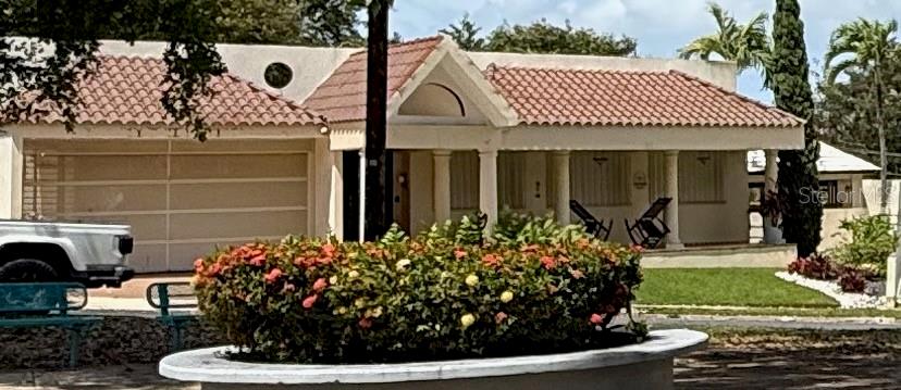 BF16 65 HILLS MANSIONS