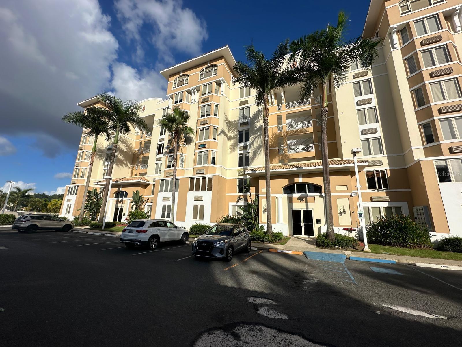 199 AVE. PALMA REAL #PH