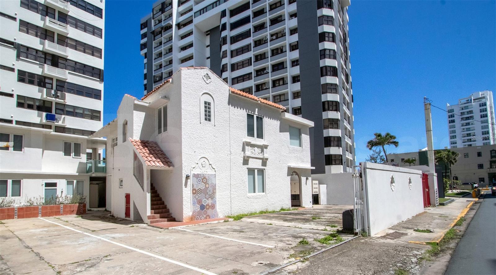 1403 CONVENIENCIA ST