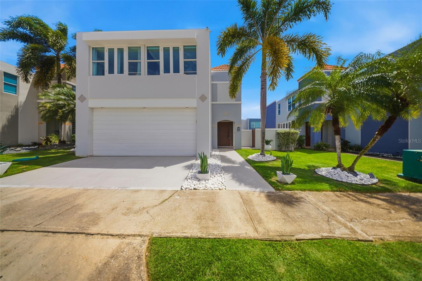 85 CIELO ESMERALDA ST