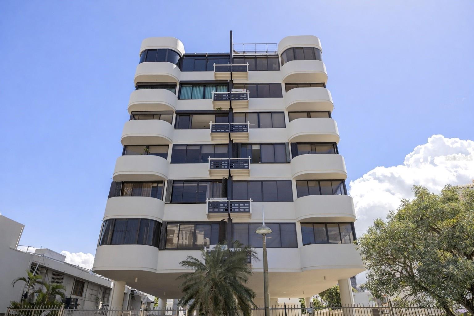 1404 MAGDALENA AVE #PH4