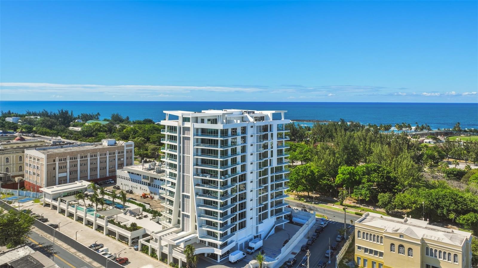 540 AVE. DE LA CONSTITUCION #801