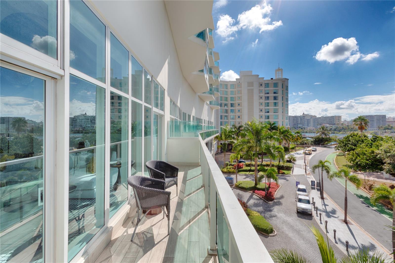 25 MUNOZ RIVERA AVE #413