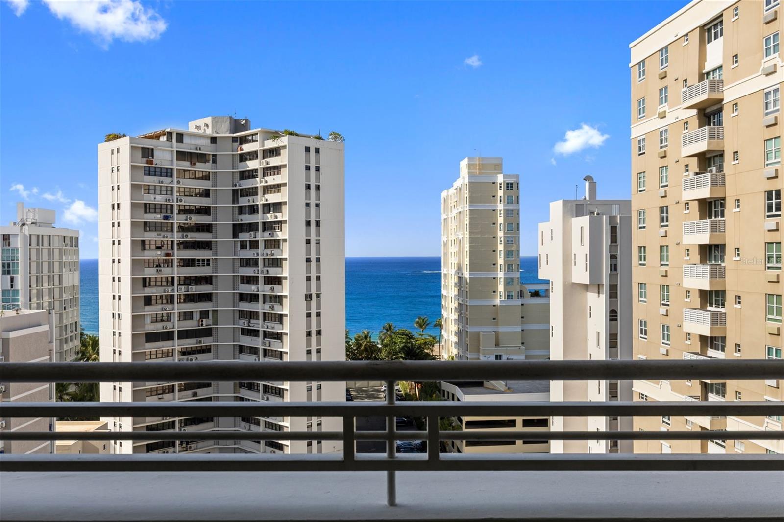 1754 CALLE MCLEARY #1101