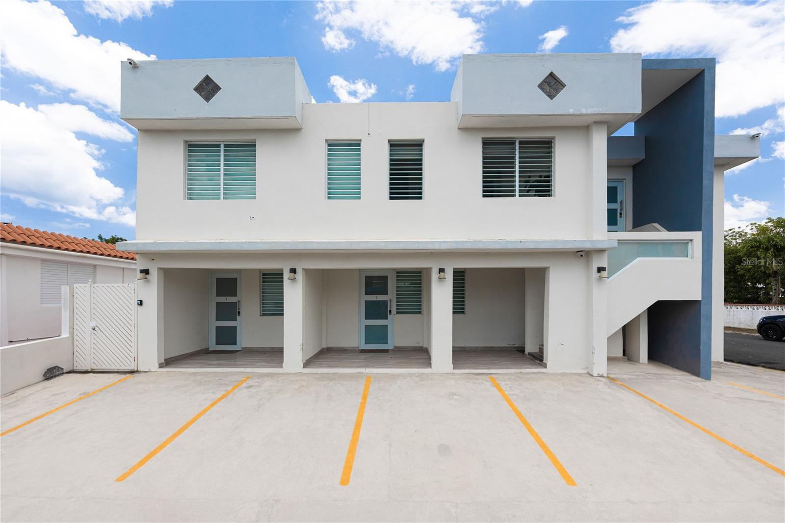 R1491 PASEO DULCEMAR LEVITTOWN LAKES