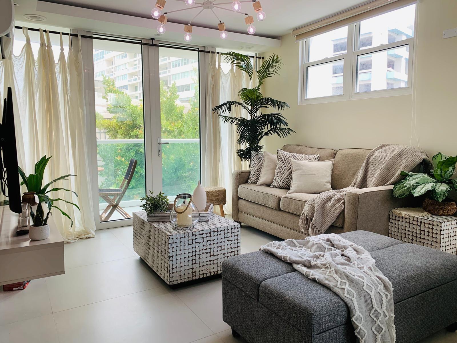 1300 ASHFORD AVE #3A