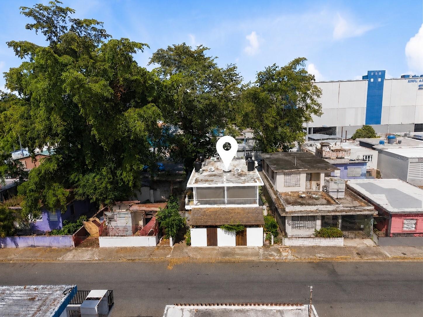 211 CALLE TAPIA