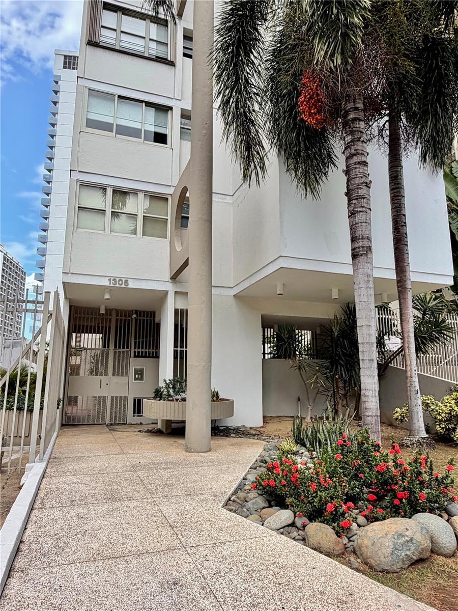 1305 MAGDALENA AVE #10B