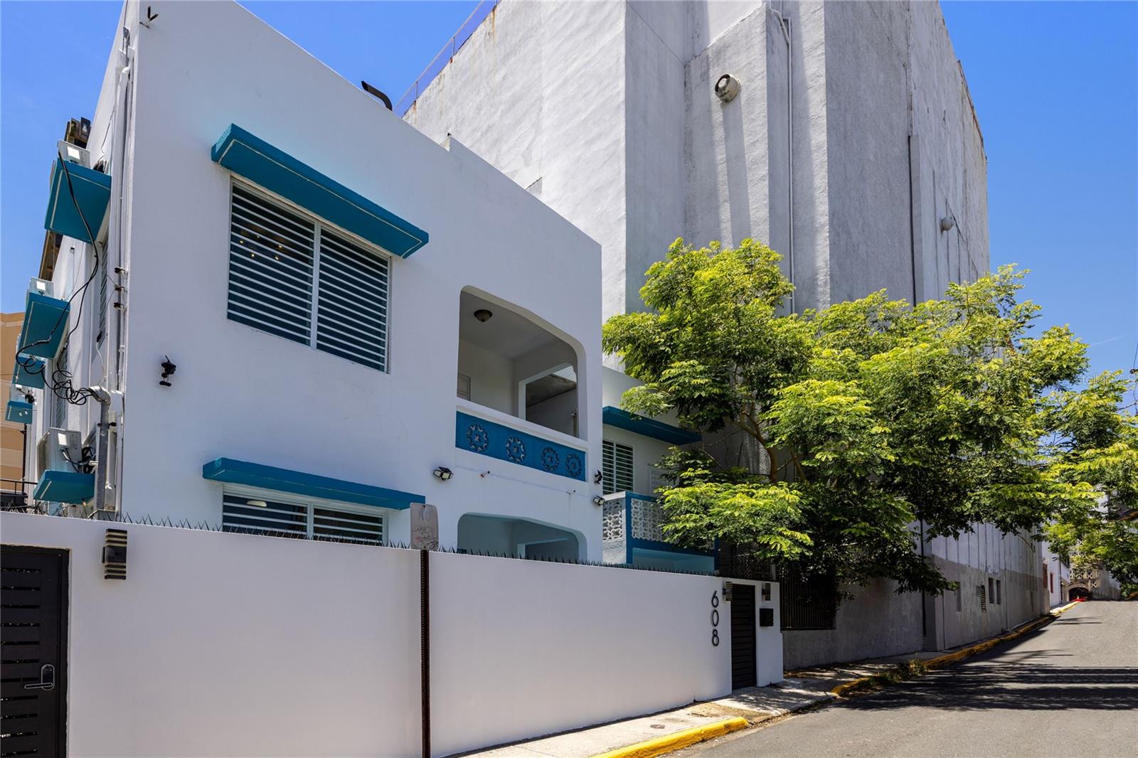 608 ERNESTO CERRA ST