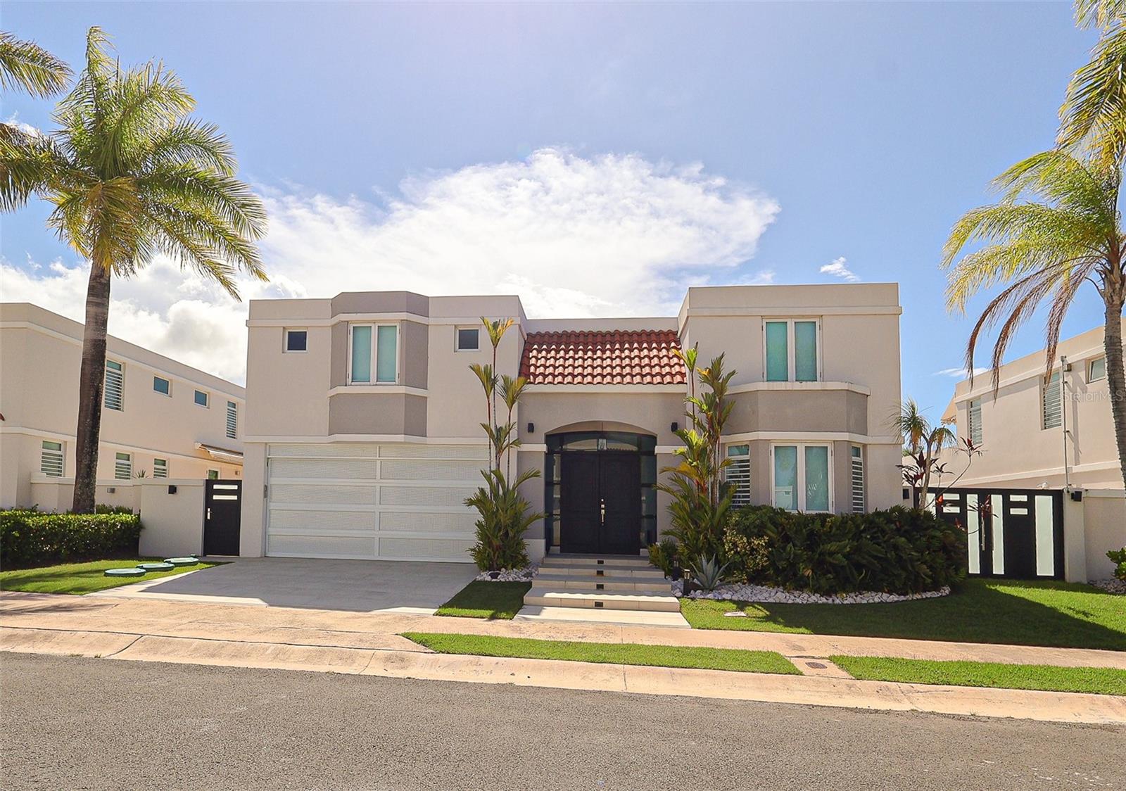 527 MAR CARIBE ST