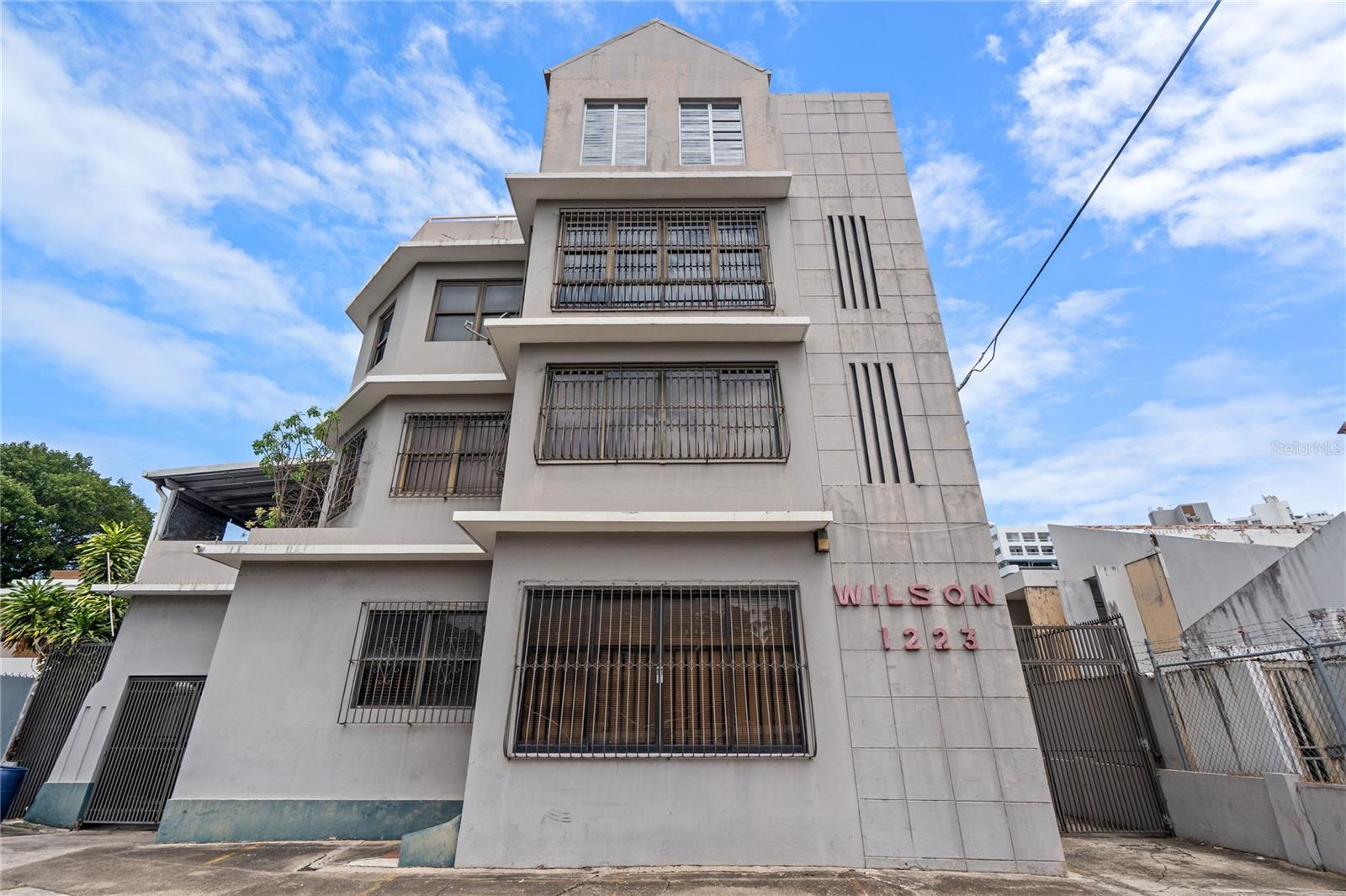 1223 WILSON AVE. #401