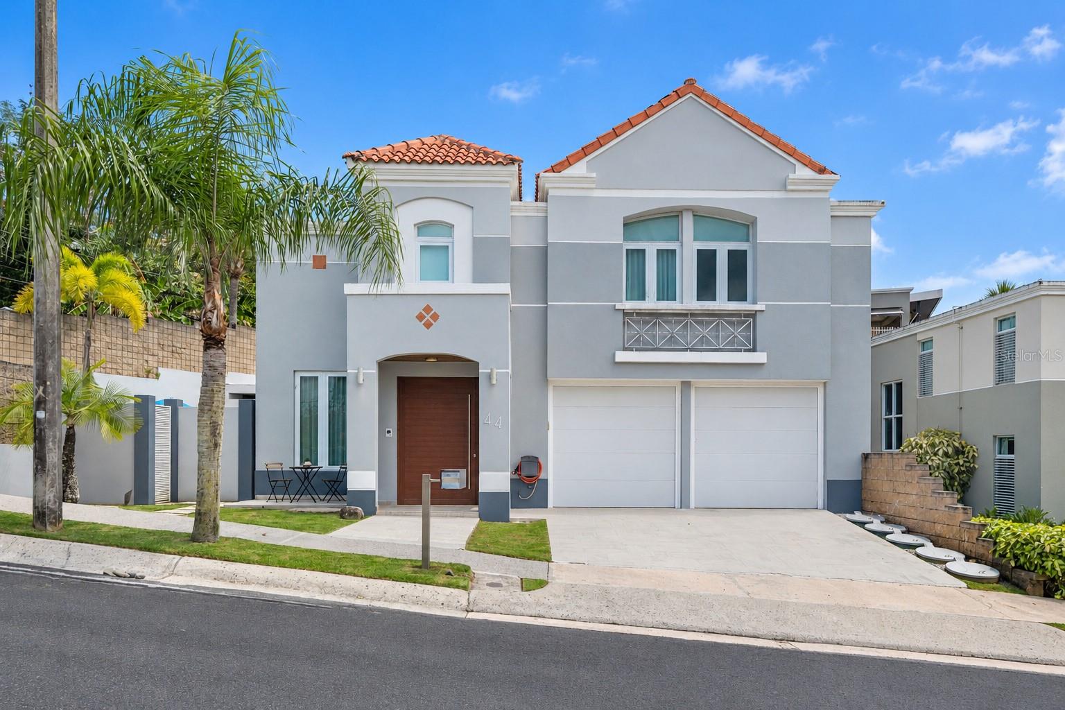 44 VEREDA ST