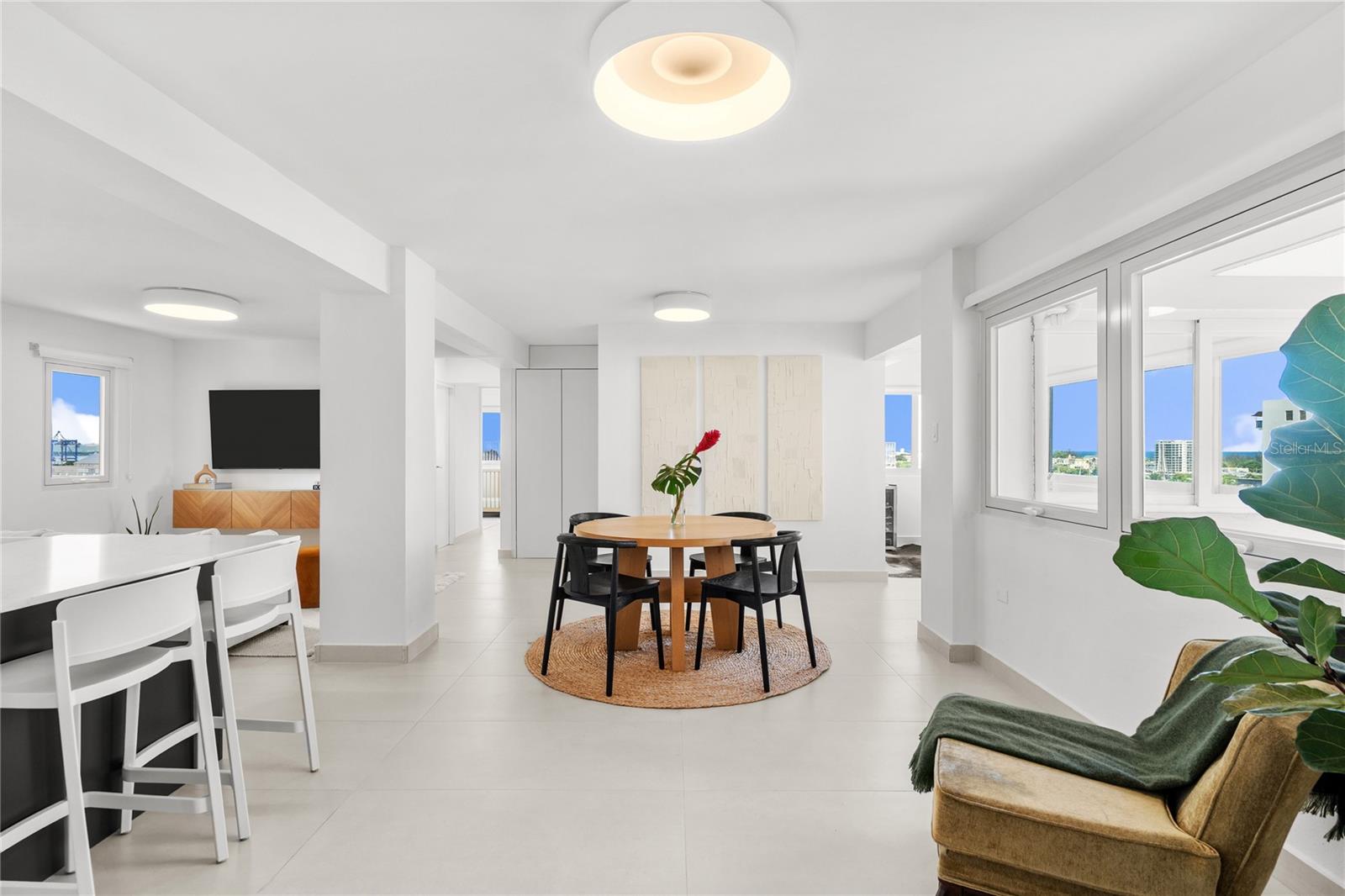656 AVENIDA MIRAMAR #8C