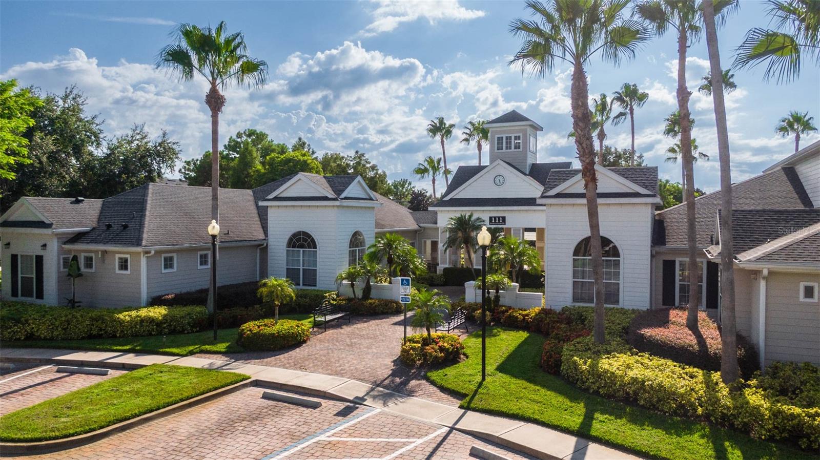 233 SOUTHERN PECAN CIR #101