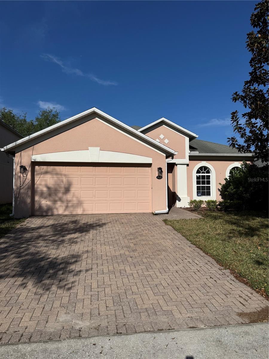 750 HOME GROVE DR