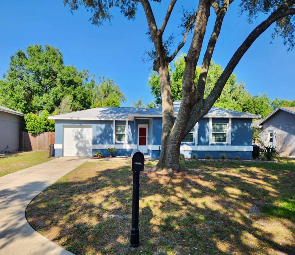 221 LOCH LOW DR