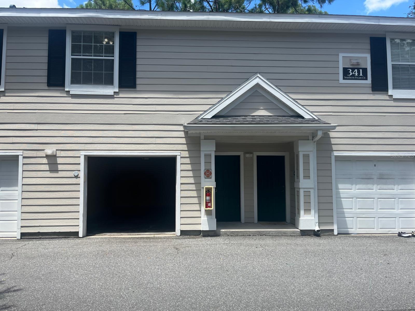 341 SOUTHERN PECAN CIR #201