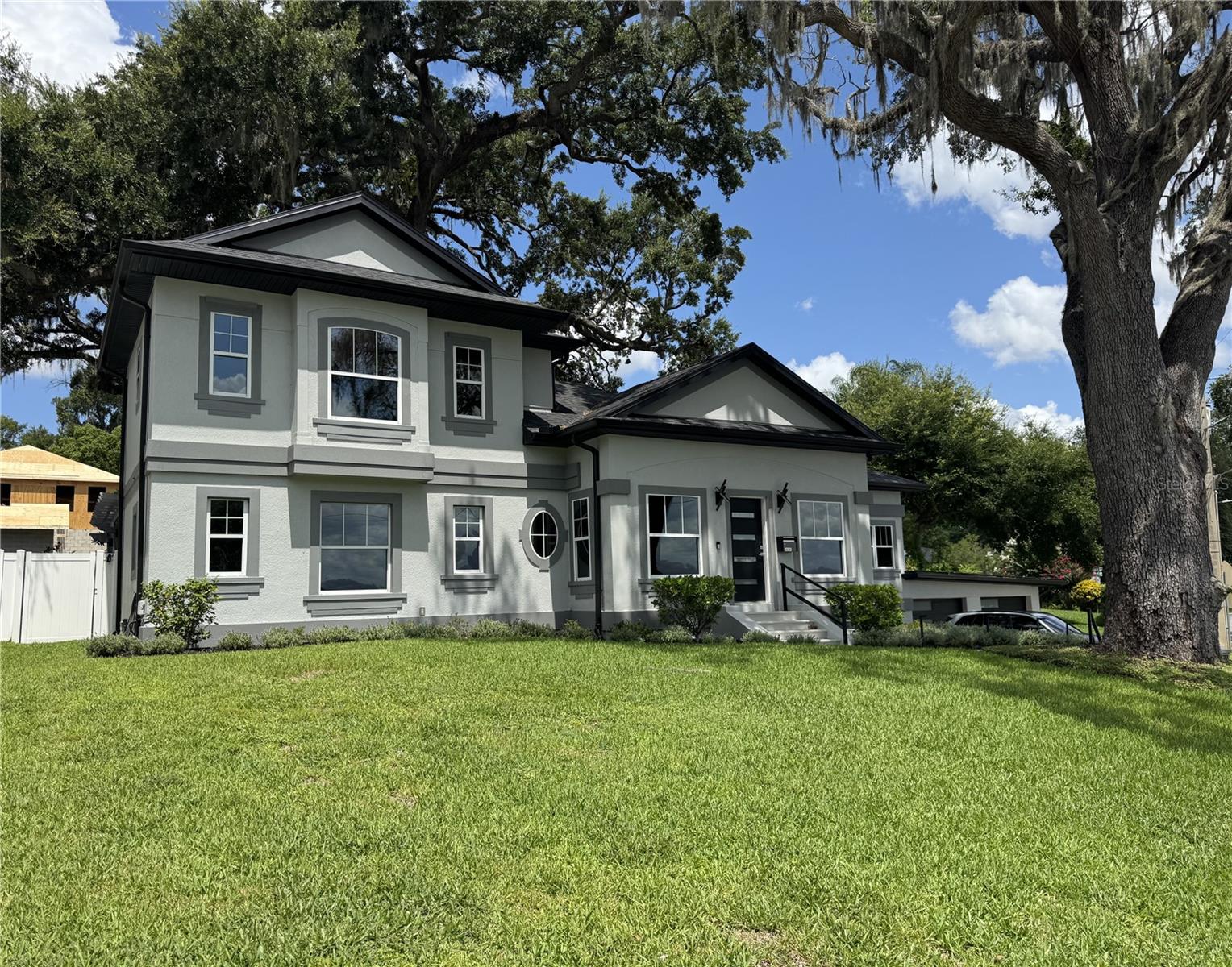808 EDGEWATER DR