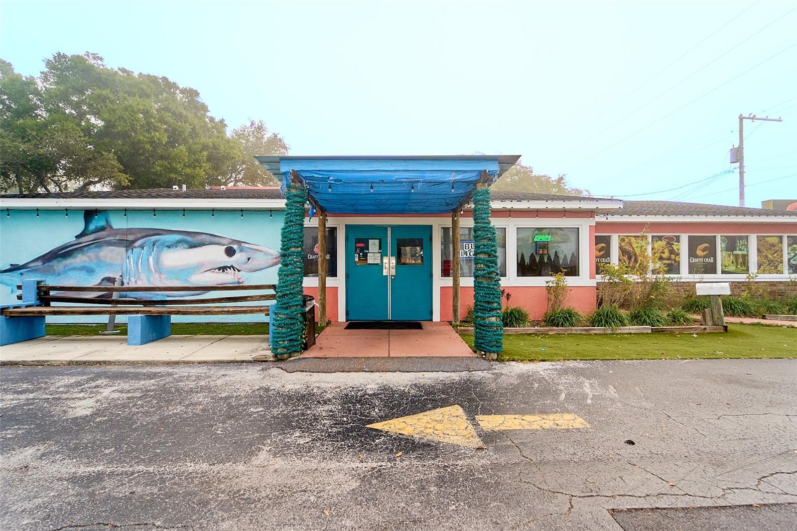 704 E BRANDON BLVD