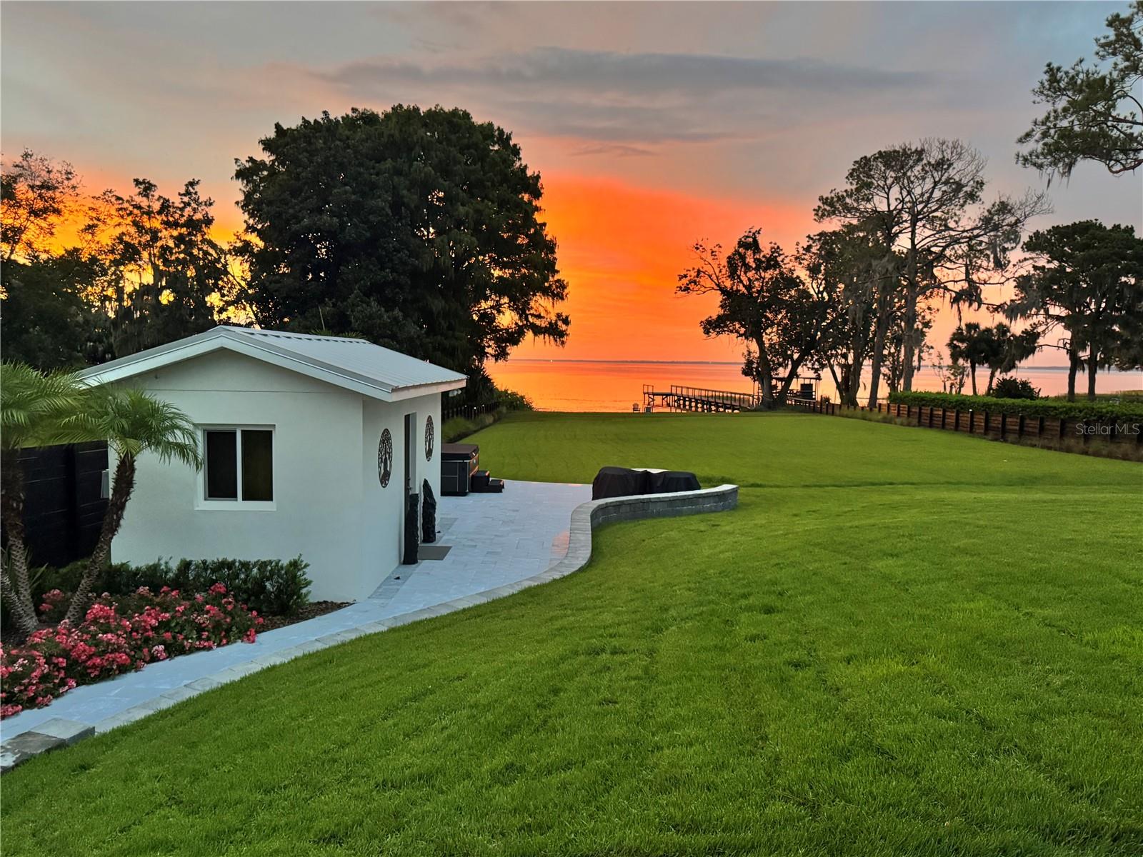 1021 TEMPLE GROVE PL