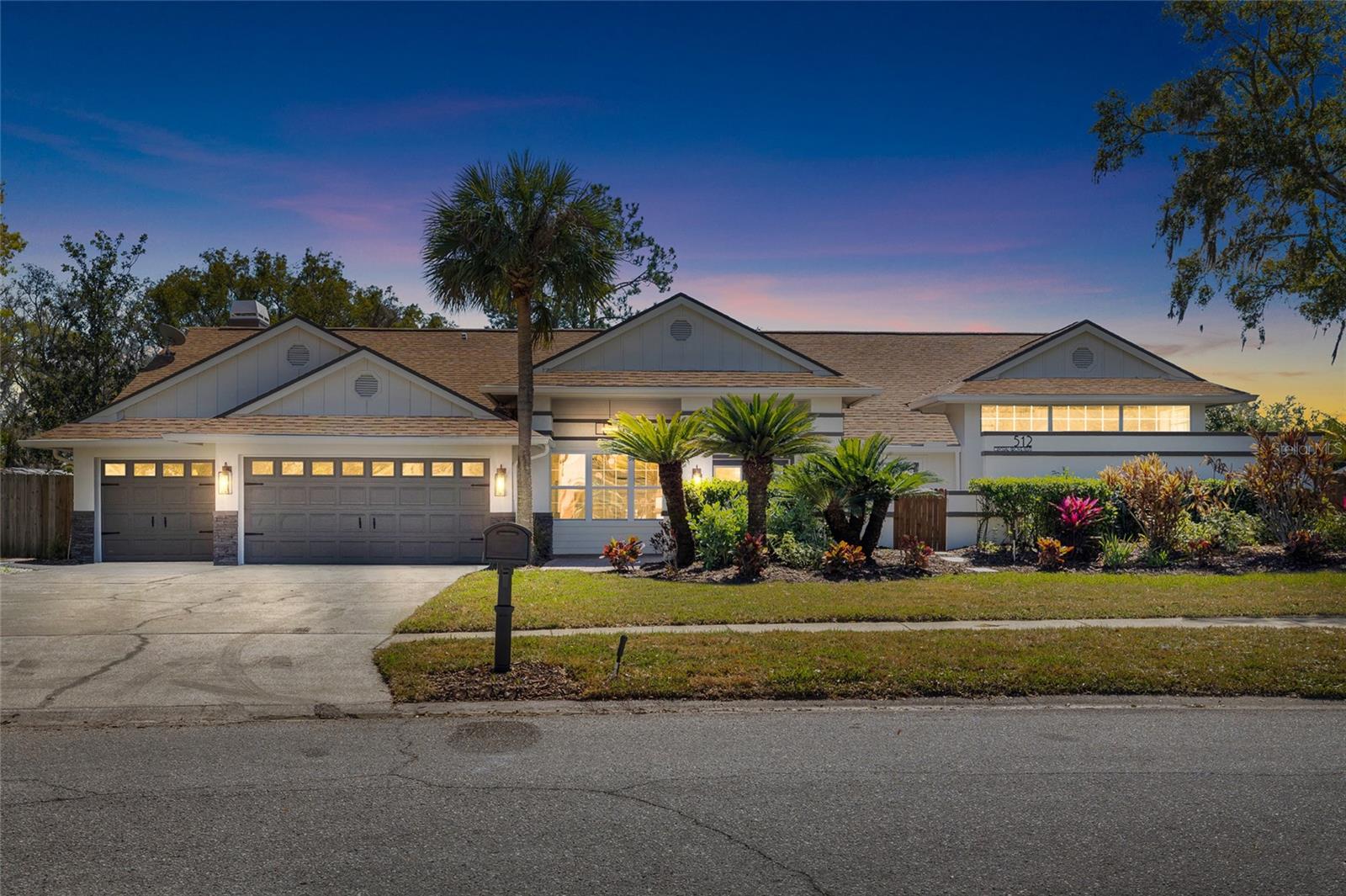 512 CRYSTAL GROVE BLVD