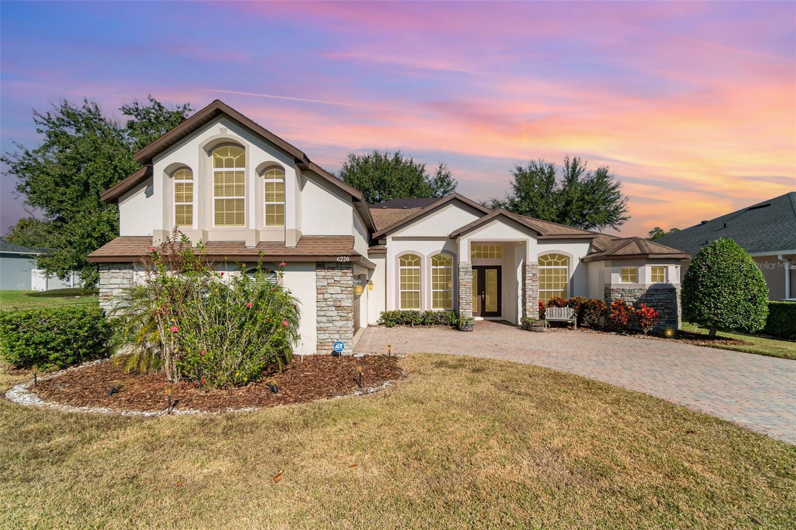 6220 HEDGESPARROWS LN