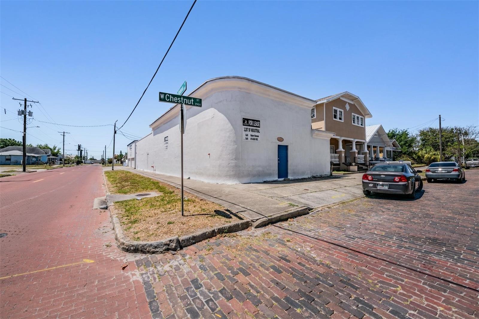 2902 W Chestnut St, Tampa, FL 33607