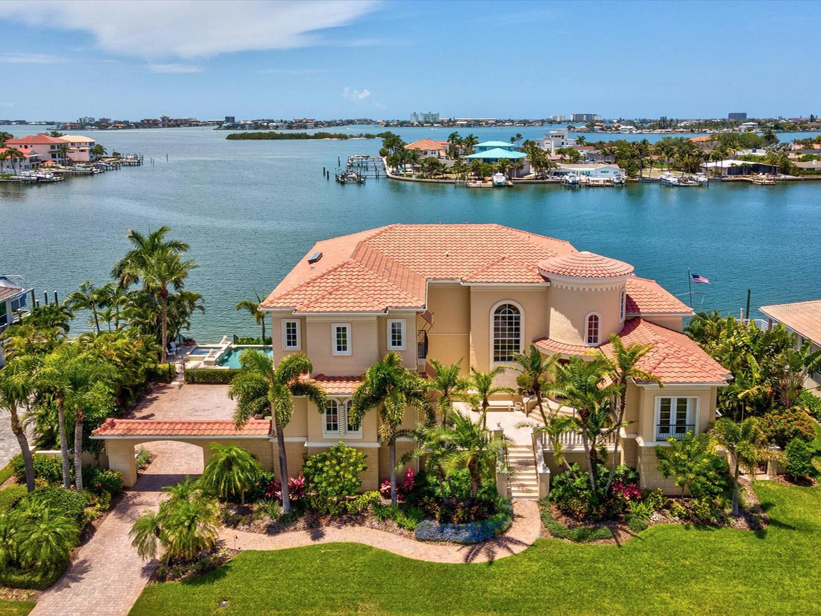6224 PASADENA POINT BLVD