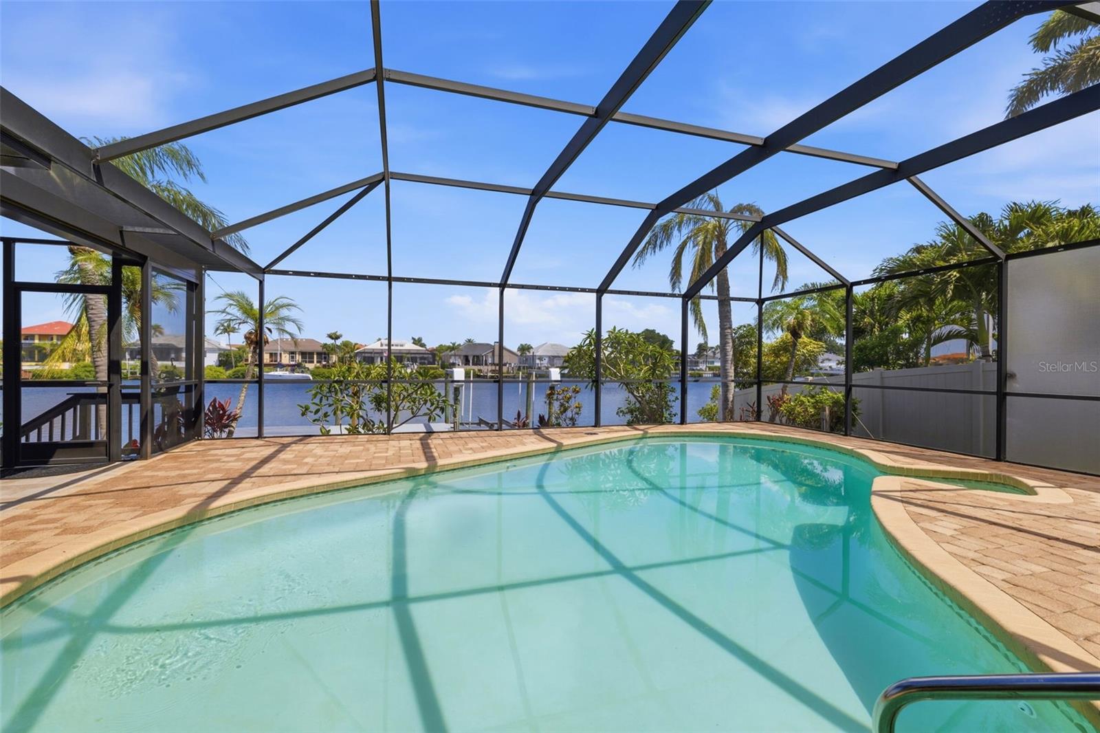 831 CHIPAWAY DR