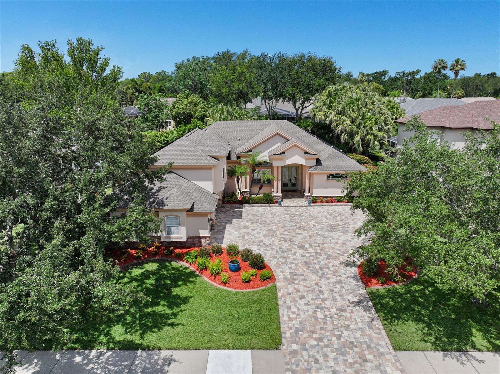 209 HIGHLAND WOODS DR