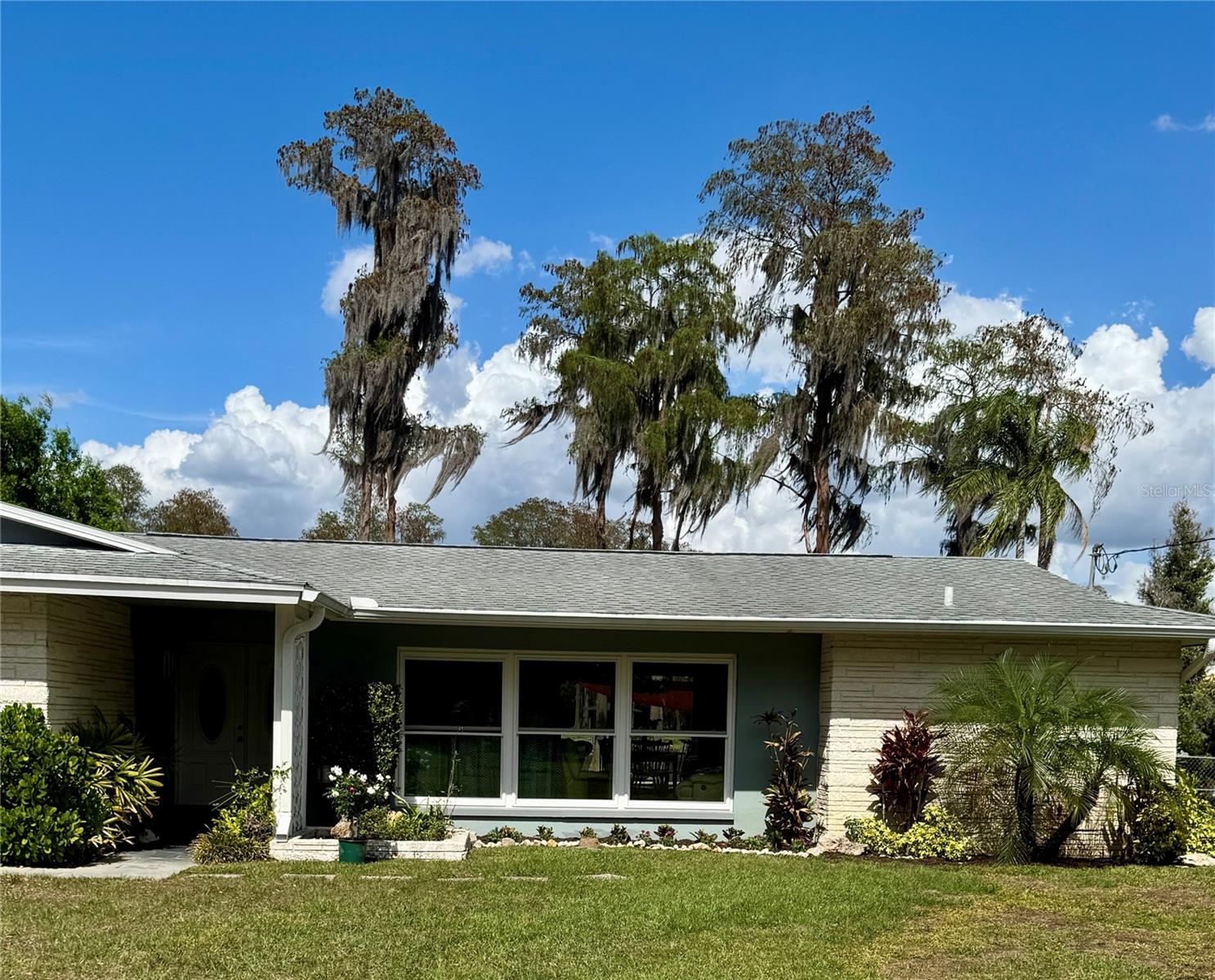 17109 RAINBOW TERRACE