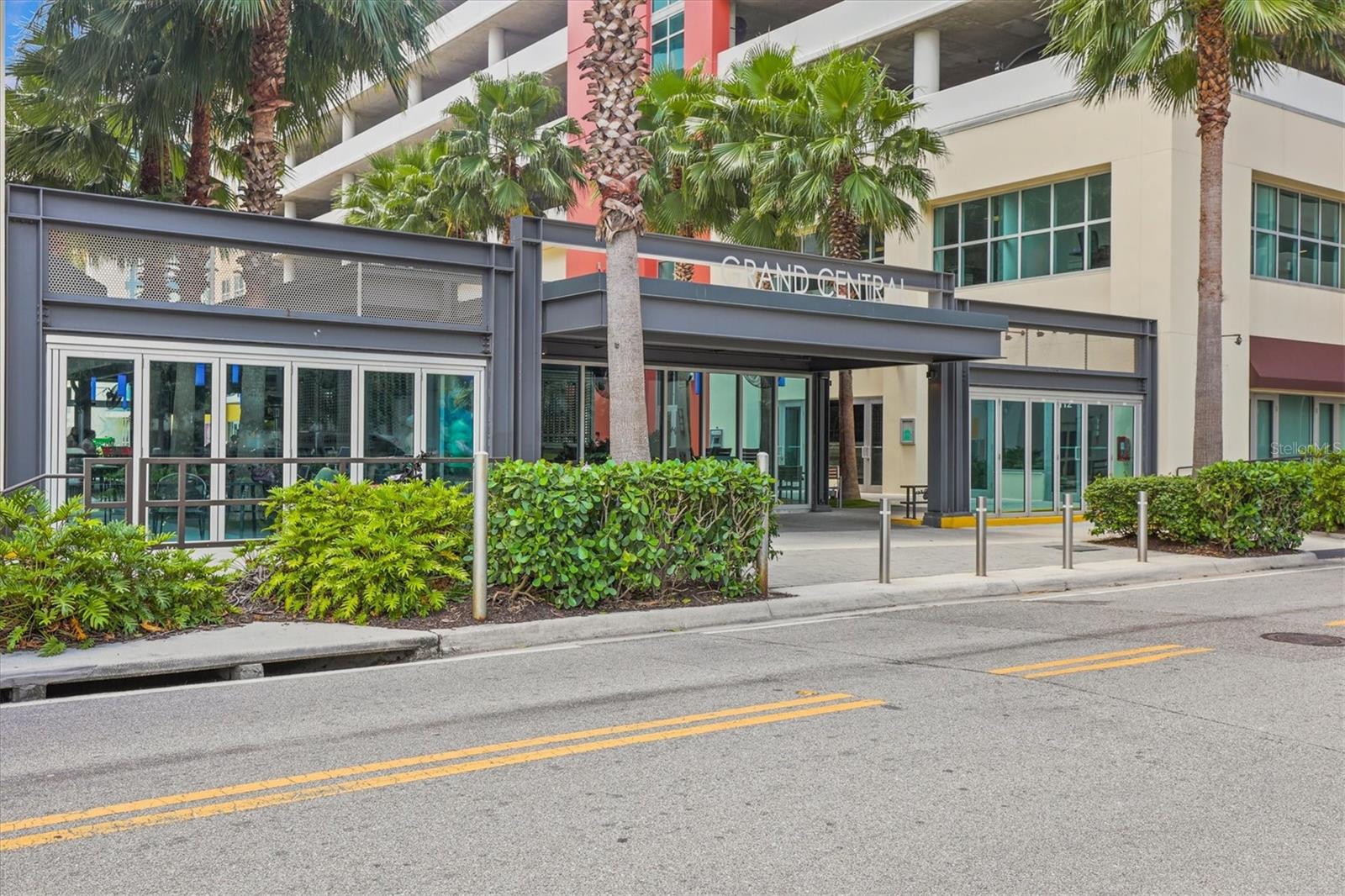 1120 E KENNEDY BLVD #1216