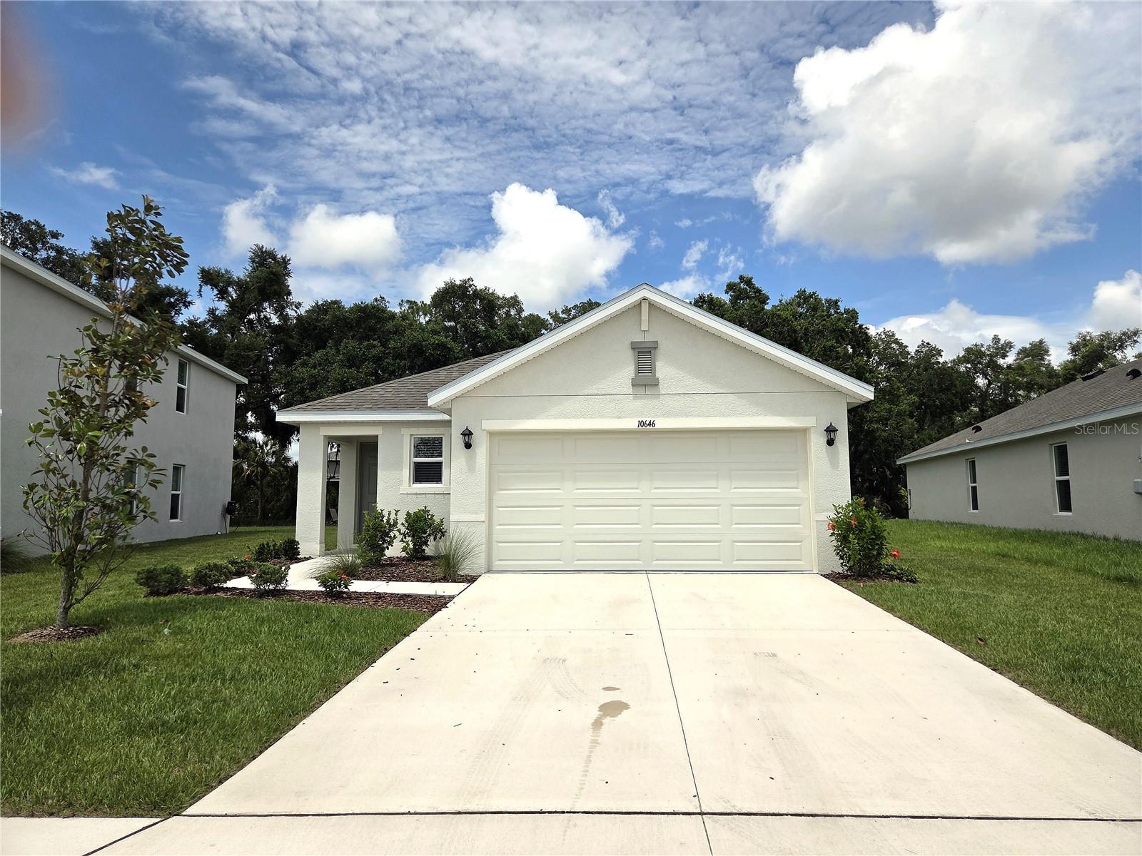 10646 HIDDEN BANKS GLN