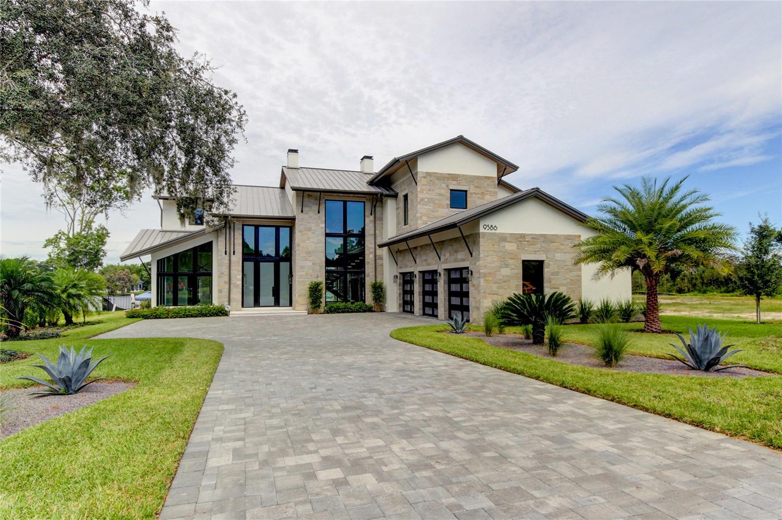 9586 Troutwater Ln