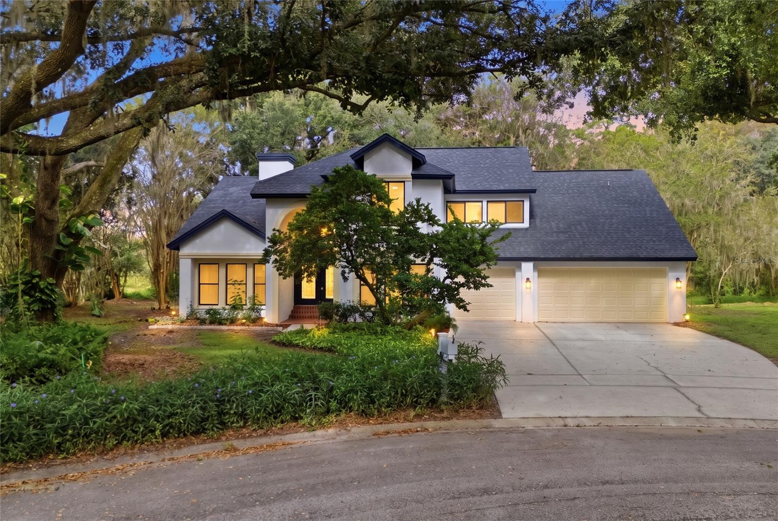 6201 Greenwich Dr