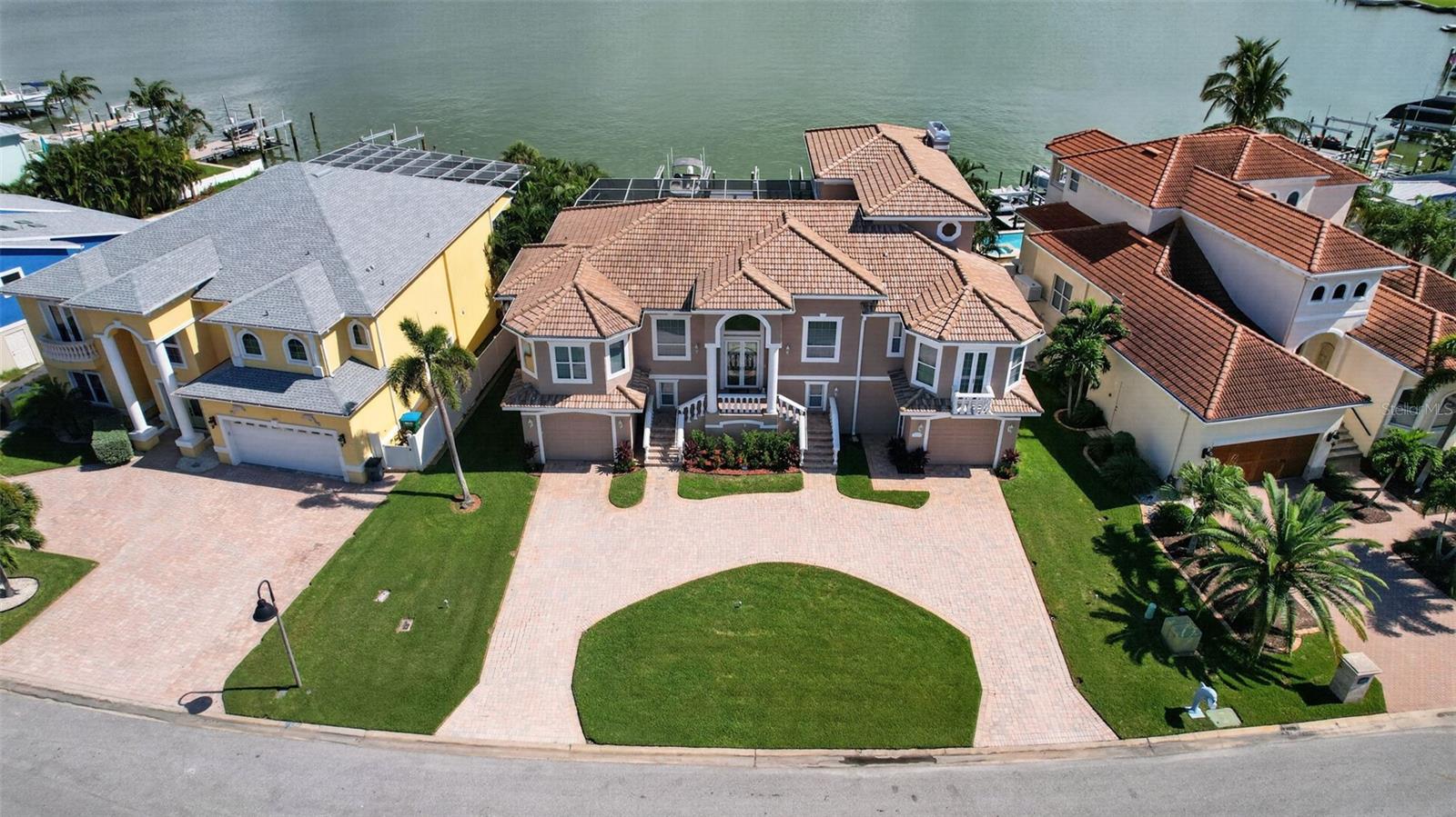17021 Dolphin Dr