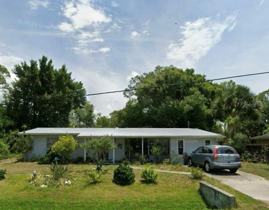 2523 Sweetland Ave