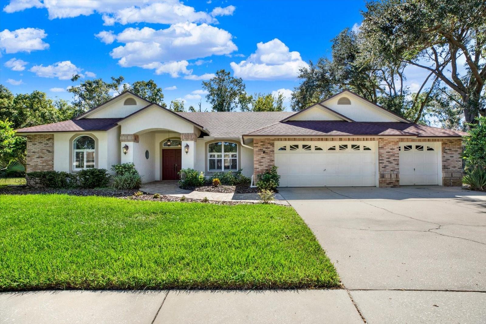 507 Surrey Ln