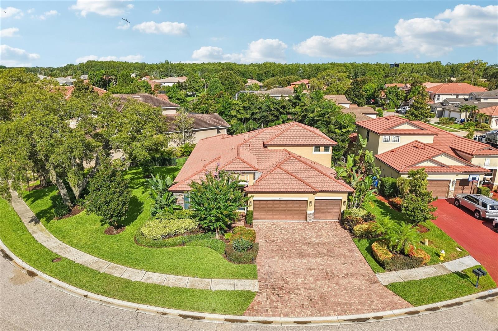 4586 GRAND LAKESIDE DR