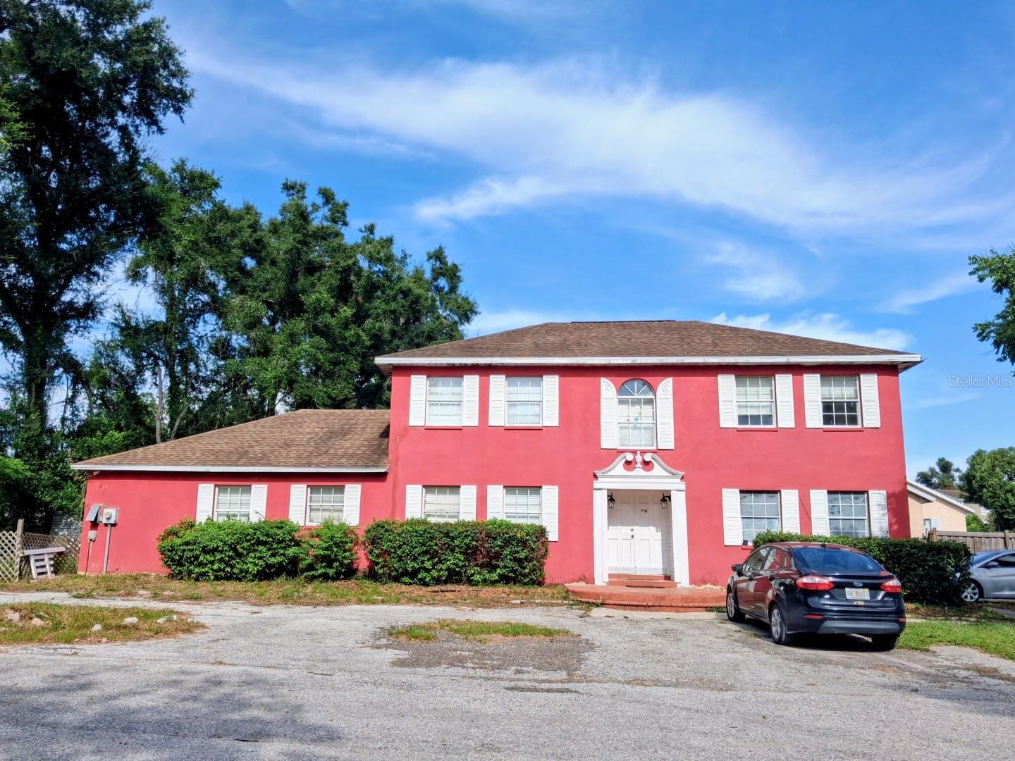 1208 S TAYLOR RD