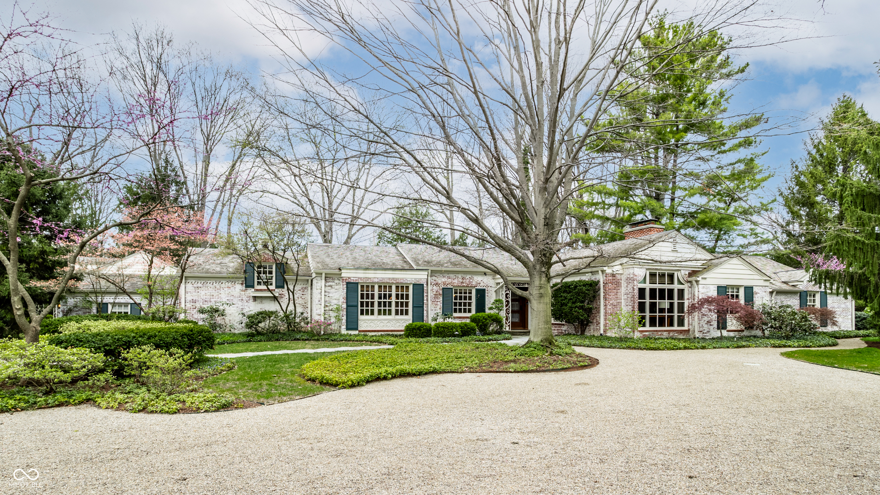 7440 N Illinois Street