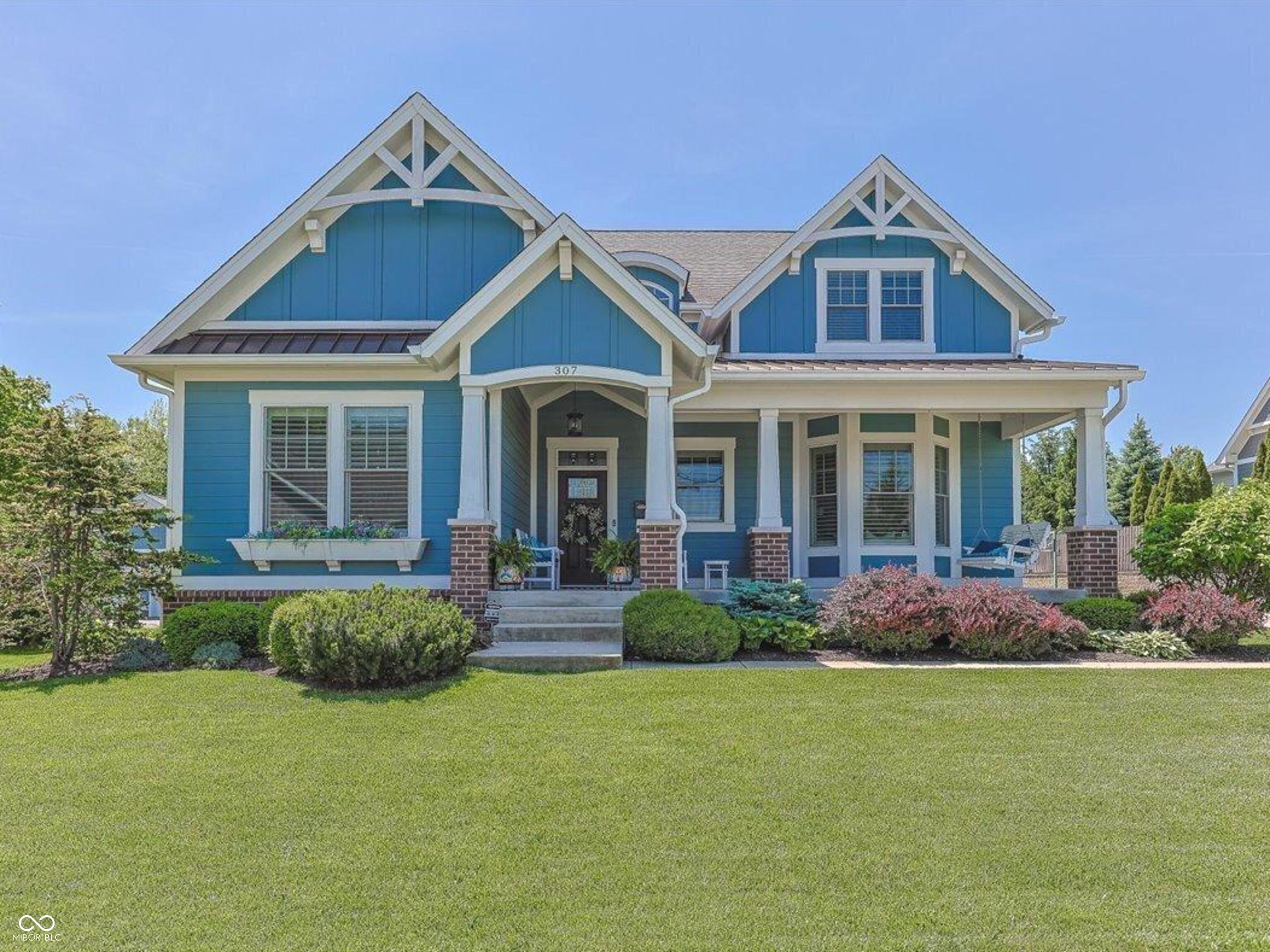 307 E Small Street